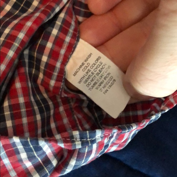 Vineyard Vines Button Down - Picture 6 of 6